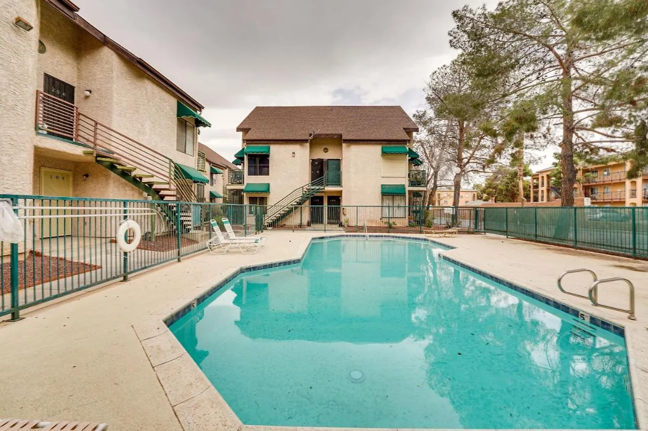 Vacation Rental Near Las Vegas Strip With Pool! 0*,  美国